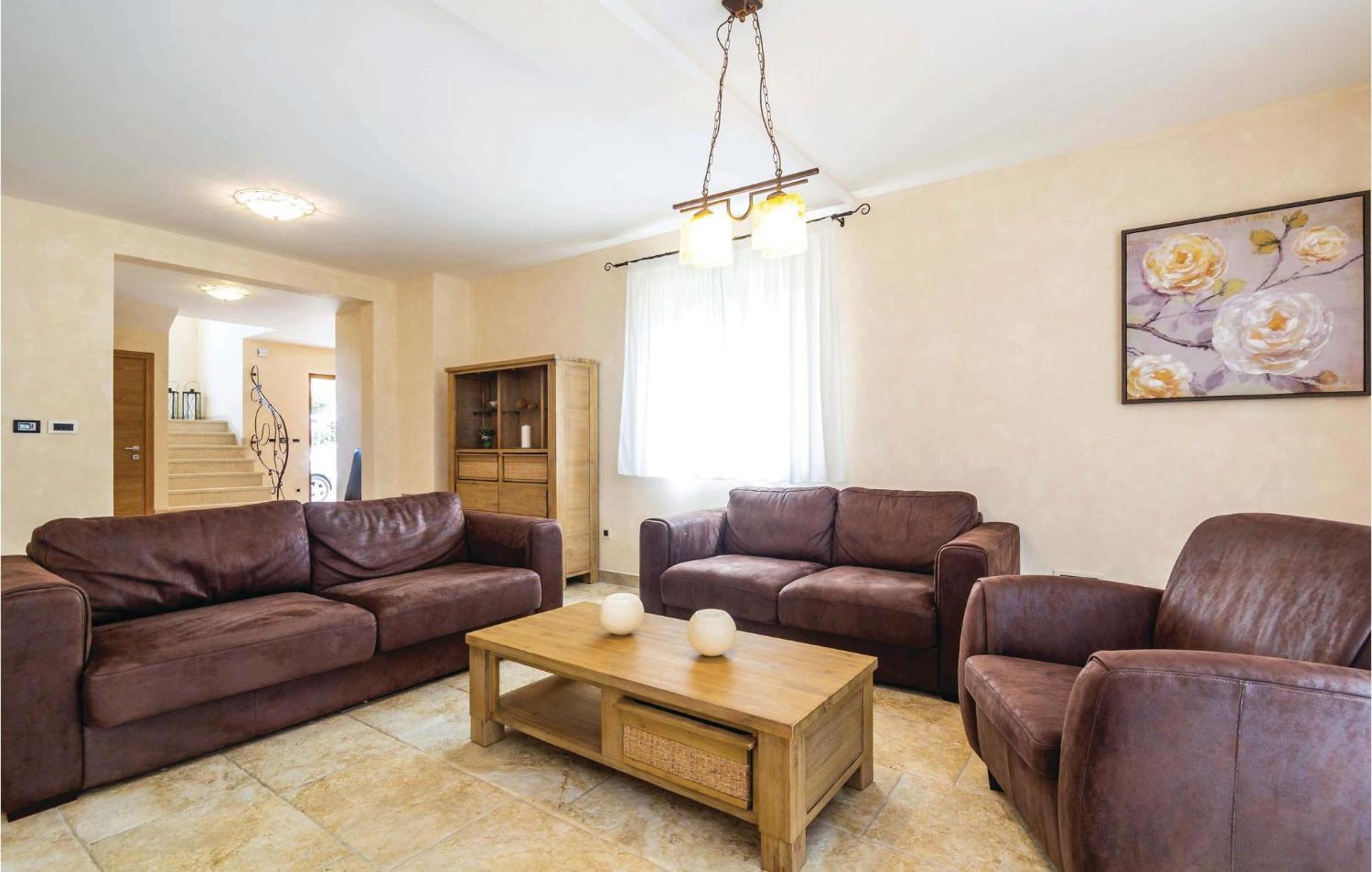 4 Bedroom Beautiful Home In Turcic Vantacići Exterior foto